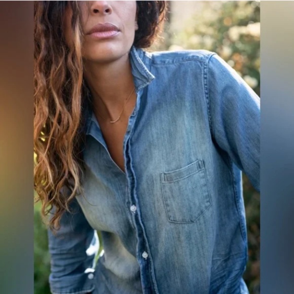 Frank & Eileen Barry Famous Denim Shirt Distressed Vintage Wash S - Picture 3 of 9